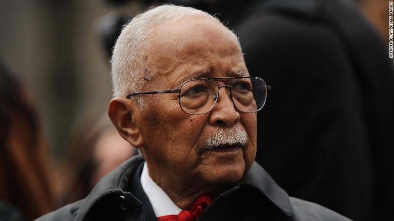 Prvi i jedini njujorški crni gradonačelnik David Dinkins umro u 93. godini